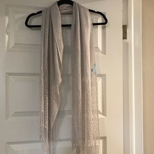 Betsy Johnson Silver scarf